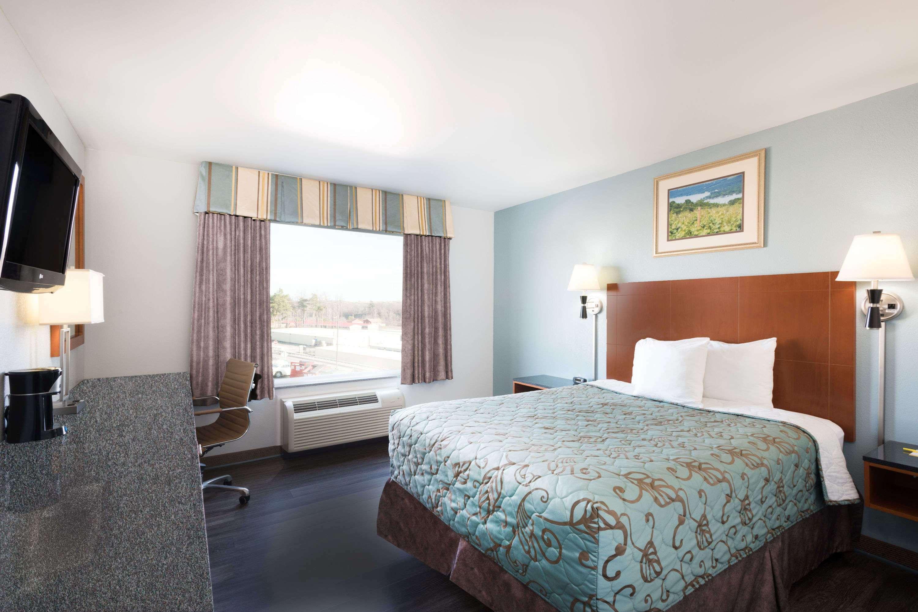 Days Inn By Wyndham Watertown Fort Drum Evans Mills Exterior foto