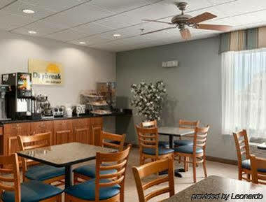 Days Inn By Wyndham Watertown Fort Drum Evans Mills Exterior foto